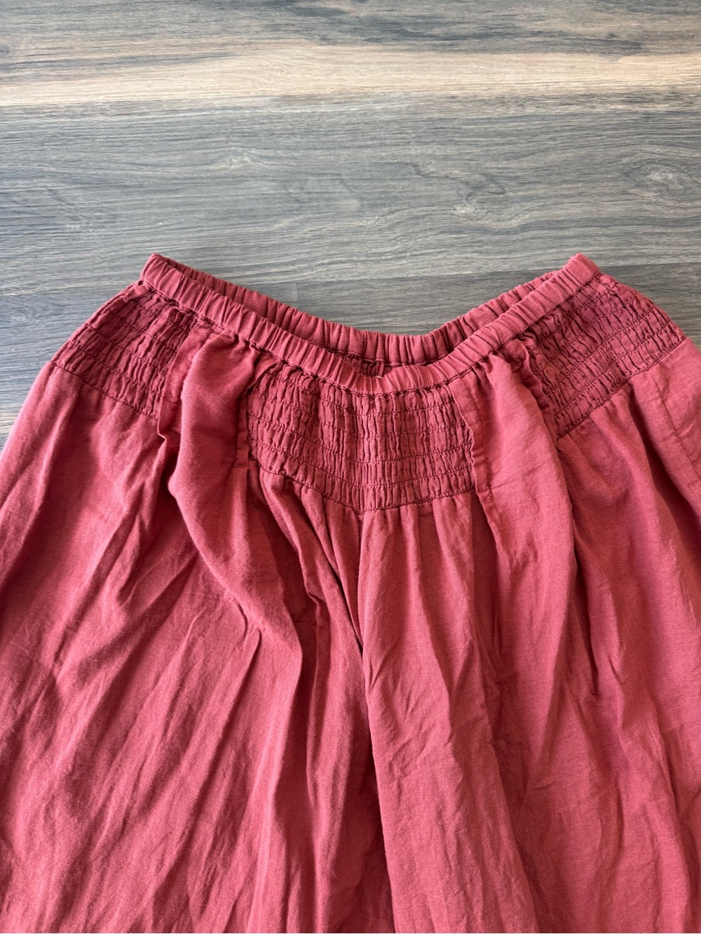 Free People Free-Est Smocked Wide-Leg Pants - Brick Red Sz M - Picture 2 of 5
